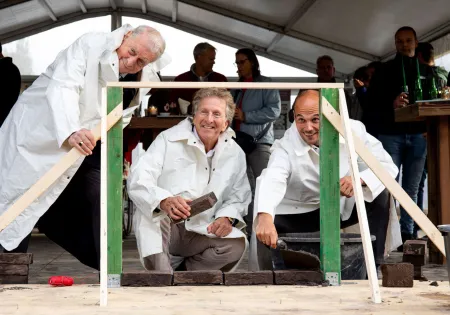 Symbolic first brick laid for Buitenplaats Hofstede in Rijswijk